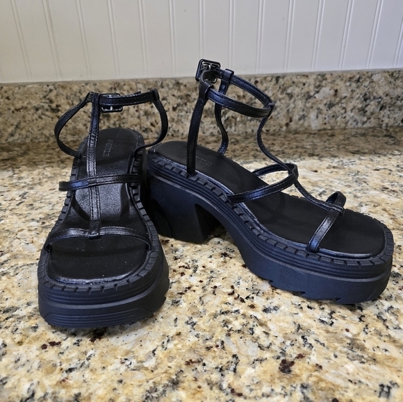 Forever 21 Platform Caged Block Heels Black Size 6 - Picture 1 of 5